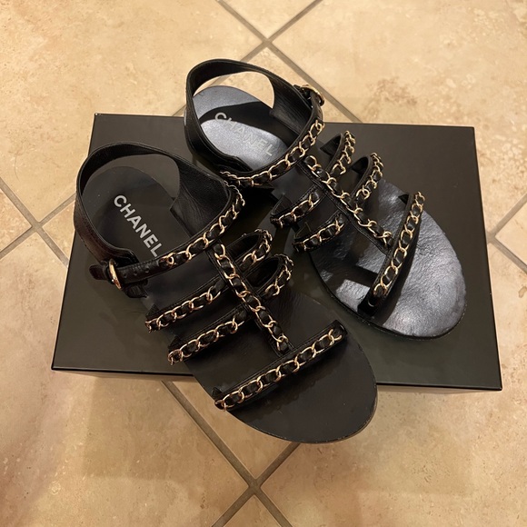 Chanel Chain Flat Sandals - Picture 1 of 11